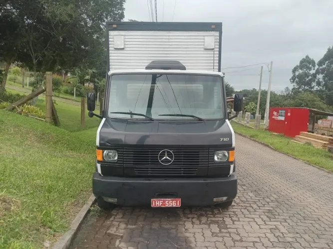 Vendo 710 com 5.50 metros