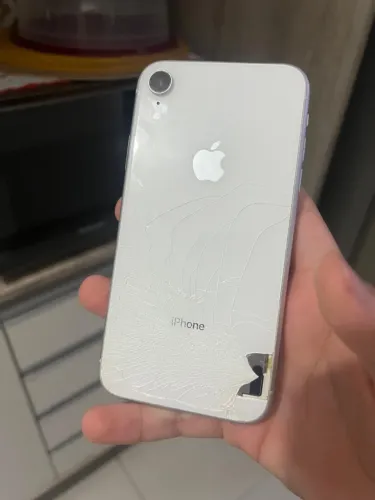 iPhone XR branco 64gb com defeitos