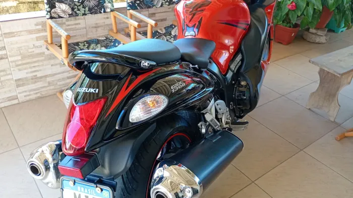 Suzuki Hayabusa 1300 em raríssimo estado .