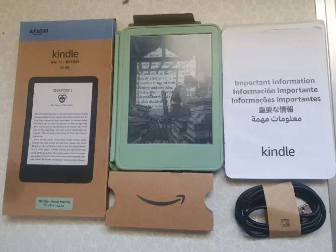 (Bloqueado) Kindle Basic 11th Gen 16GB Verde Matcha - COMPLETO + Case Magnético