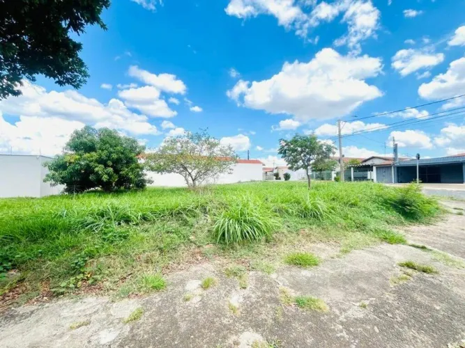 Terreno à venda, 358 m² por R$ 358.000,00 - Castelinho - Piracicaba/SP