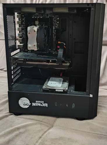 Pc gamer xeon e5-2620v3 + rx 580 8gb