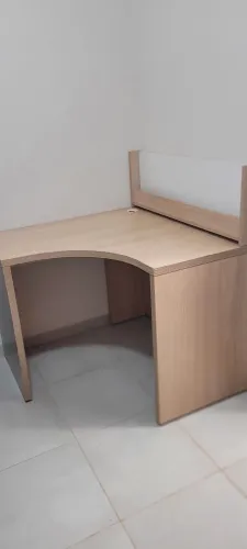 Mesa de canto escritório - Tok&Stok