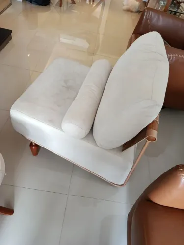 2 Poltronas Aurea Base Aço Champagne Linho Bege