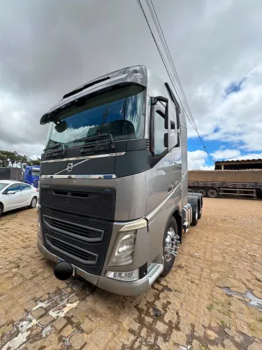 VENDE-SE VOLVO FH, 6x4, ANO 2018/2019