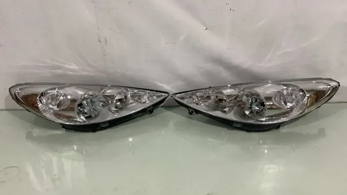 Par de farol peugeot 207 2008 2009 2010 2011 2012 2013
