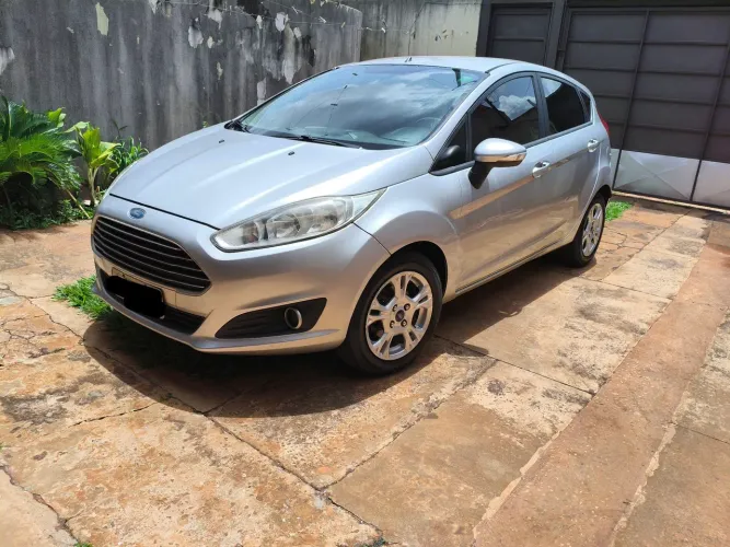 Ford Fiesta 1.5 16V Flex Mec. 5P 2014
