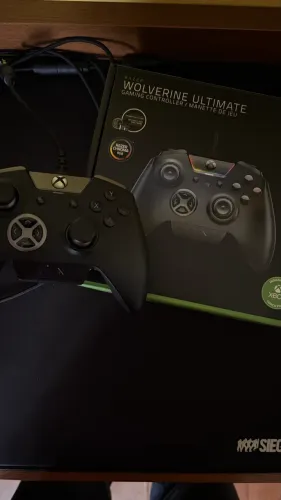 Controle Xbox series / PC Razer Wolverine Ultimate Com fio