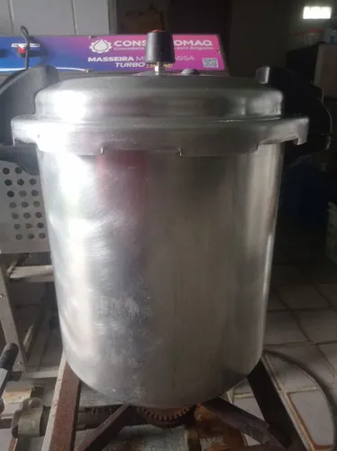 Panela de pressão 24L Tradicional