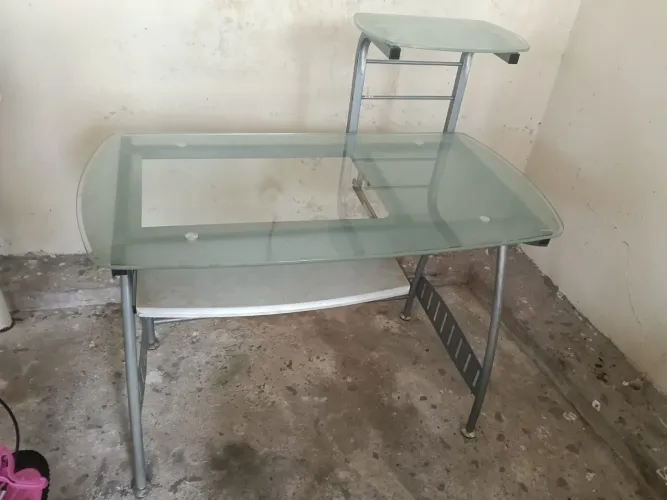 Mesa de Escritório de vidro