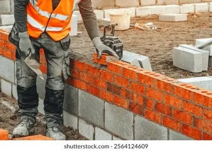 CONTRUÇÕS E REFORMAS RESIDENCIAIS , COMERCIAIS E INDUSTRIAIS