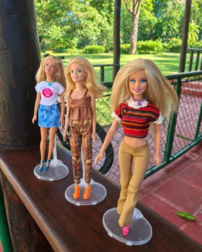 Lote trio de Barbies loiras restauradas, looks casuais, doce, ousada e retrô