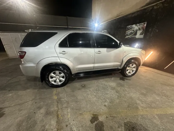 Toyota Hilux SW4 SRV D4-d 4X4 3.0 TDI Dies. AUT 2010