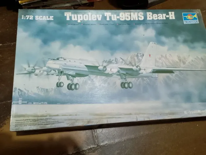 Avião de guerra, Tupolev Tu-95 1/72