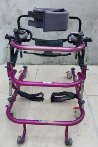 Andador posterior infantil Europa luxo Vanzetti