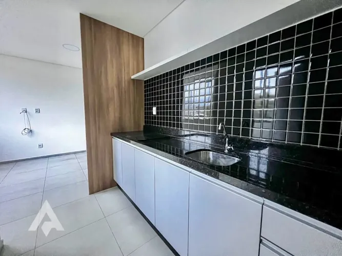 Sala comercial para locação com 71m², por R$ 2.100,00 - Bairro Água Verde - Blumenau/SC