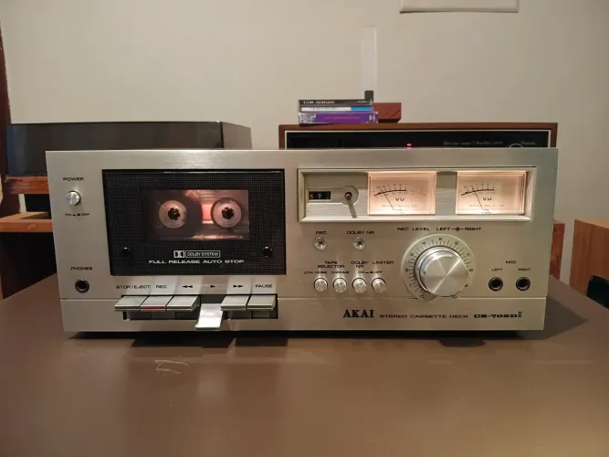 Tape deck akai CD 702D II EM EXELENTE ESTADO. 