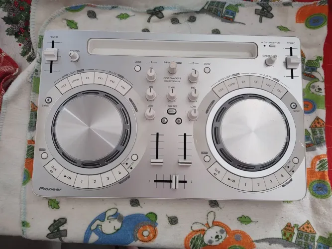 Controladora Pioneer DDJ-WeGO3