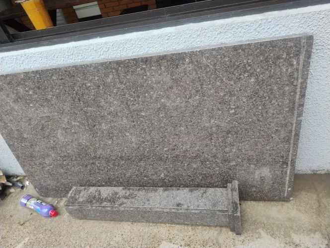 Mesa pé+ tampo granito 70 largura 1;30 comprimento