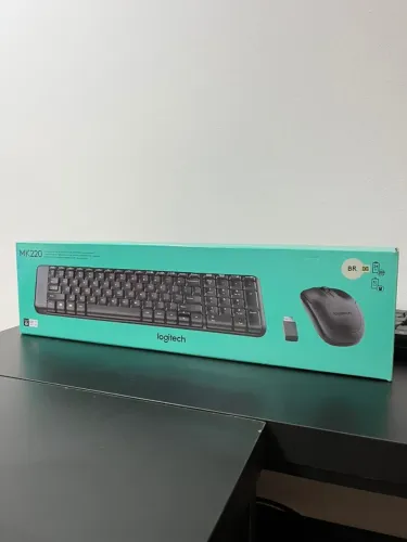 Kit TECLADO E MOUSE SEM FIO LOGITECH MK220 COM DESIGN COMPACTO, CONEXAO USB, PILHAS INCLUS