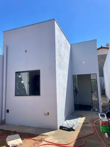 Vende se casa 3 quartos bairro Carmelo Aceita Financiamento