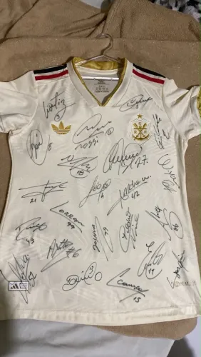 CAMISA DO FLA 2025 AUTOGRAFADA PELO ELENCO