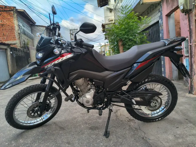 Bros 160 2025/2025. Estado de zero! Apenas 6 mil km rodados!