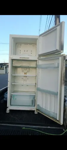 geladeira fosfri toda em ordem funcionando perfeitamente