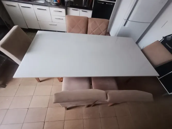 Mesa grande de vidro com 6 cadeiras