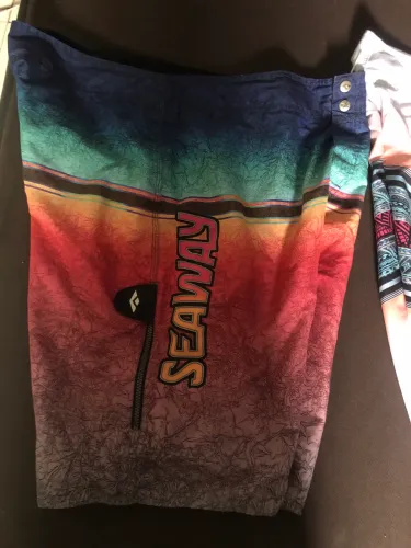 Roupas semi novos