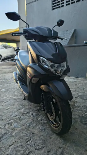 Scooter fluor da Yamaha excelente custo benefício