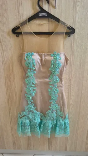 Vestido de tule e renda verde água, Tam 36
