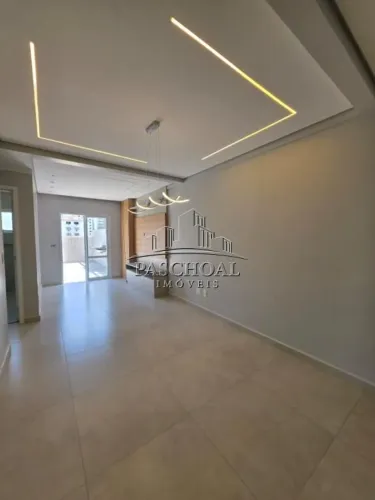 Apartamento à Venda em Guilhermina, Praia Grande - SP
