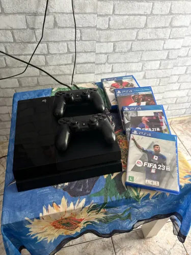 PS4 + 2 CONTROLES + 5 JOGOS