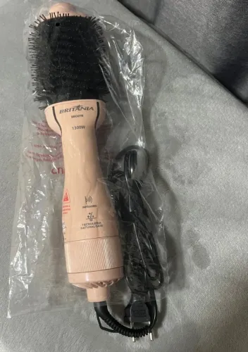 Escova Secadora Britânia BEC07R 4 Em 1 1300W Cabo Giratório Rosa (Nova sem detalhes)
