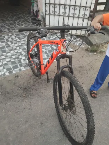 bicicleta aro 29 laranja