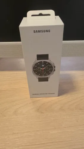Lindo Galaxy Watch8 Classic com coroa giratória física!