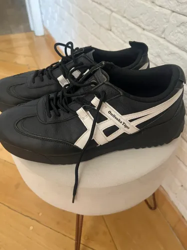 Tênis Onitsuka Tiger número 41.5. IMPORTADO