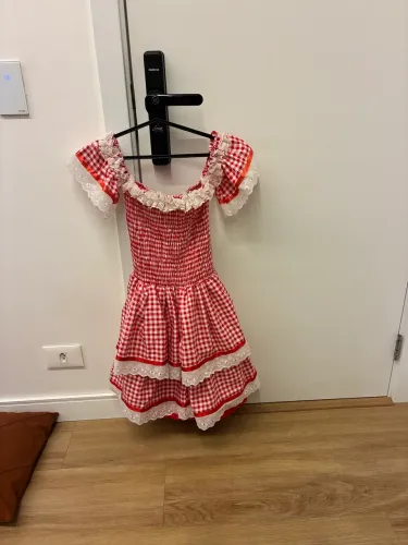 Vestido de caipira xadrez vermelho e branco