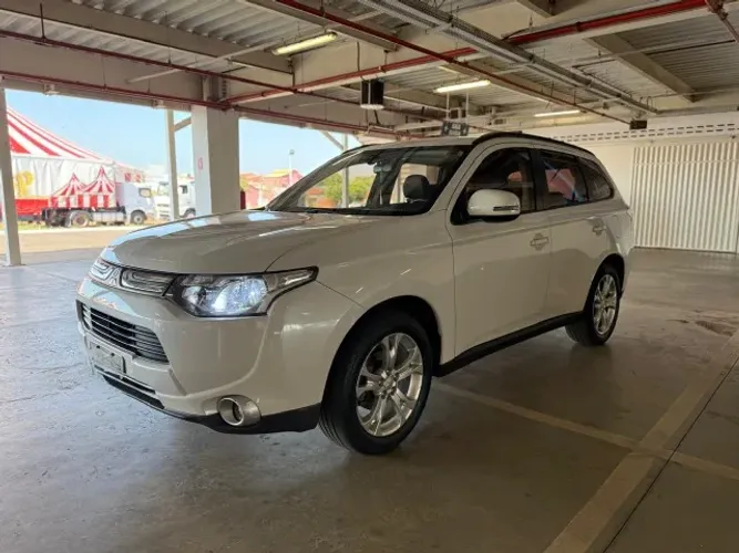Mitsubishi Outlander 2.0 16V 160cv Aut. 2015