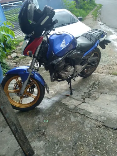 Vendo esaa CB 300 
