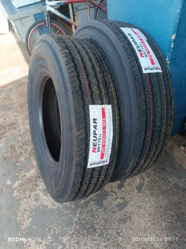 2 Pneus Neupar 295/80R22,5 novo sem uso entrego *