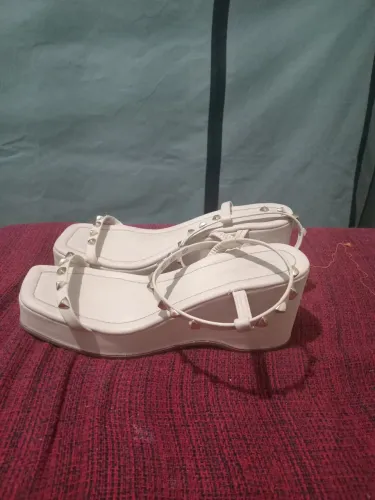Sandália Plataforma Branca Feminina - Tam. 37