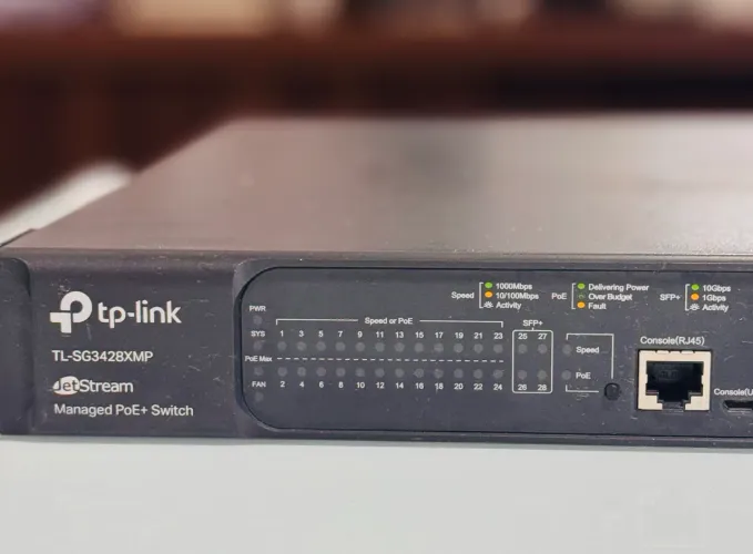 Switch TP-Link TL-SG3428XMP 24 Portas PoE+ 4x SFP+ 10Gb Gerenciável