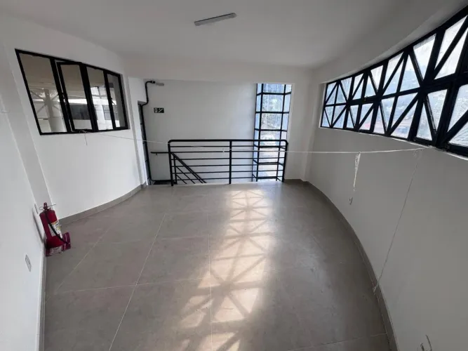 Sala comercial a venda no bairro Planalto