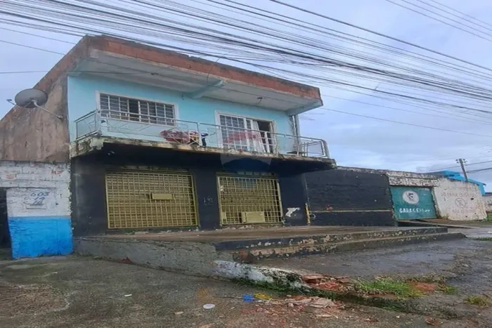 Recanto das Emas-Loja + Apartamento + Lote: 150m²+75m² Extras: O Investimento Que Gera Ren