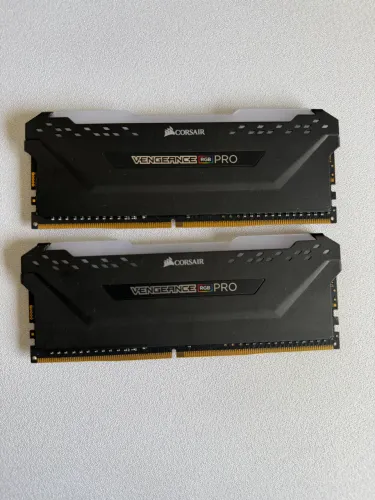 16gb (2x8) CORSAIR 3200mhz com rgb