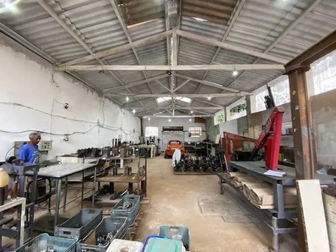 Galpão / Depósito / Armazém com 3 quartos à venda em Belo Horizonte