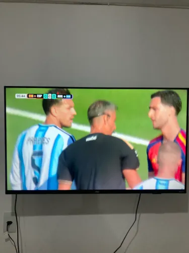 Televisão semi nova