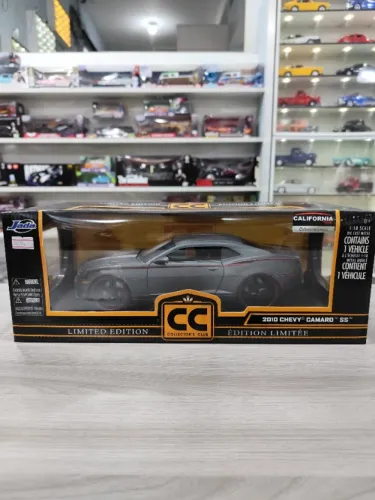 Miniatura Chevrolet Camaro SS 2010 Jada Collector Club 1/18